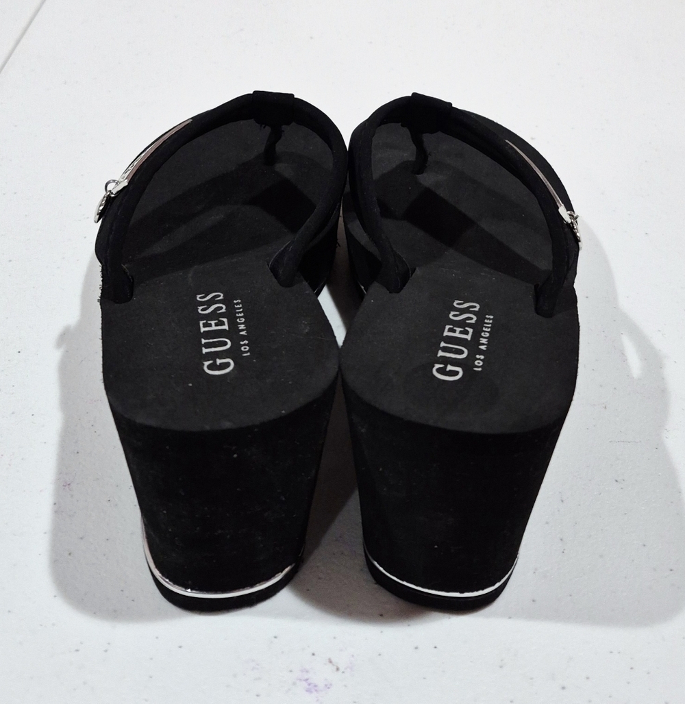 *NWOT* Guess Black Platform Sandals with Silver Charm - 5M - Picture 4 of 5